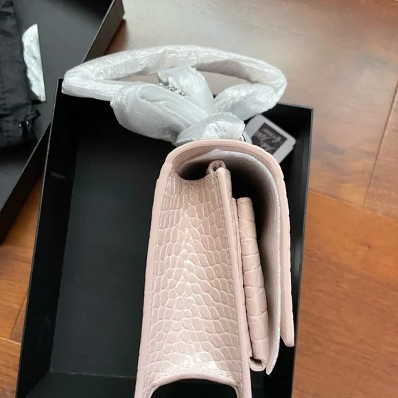 SUNSET CHAIN WALLET IN CROCODILE EMBOSSED LEATHER - Picture 3 of 9